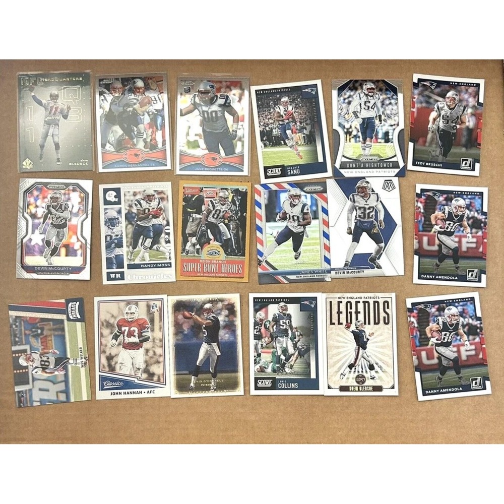 Panini Lot of 18 New England Patriots Football Cards (Z1)